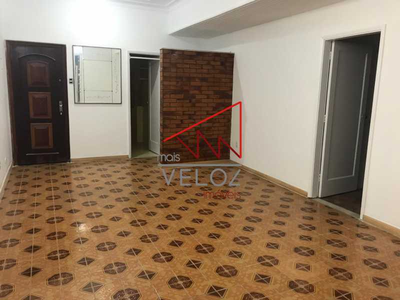 Apartamento à venda com 3 quartos, 101m² - Foto 1