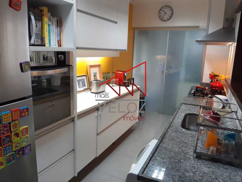 Apartamento à venda com 2 quartos, 80m² - Foto 15