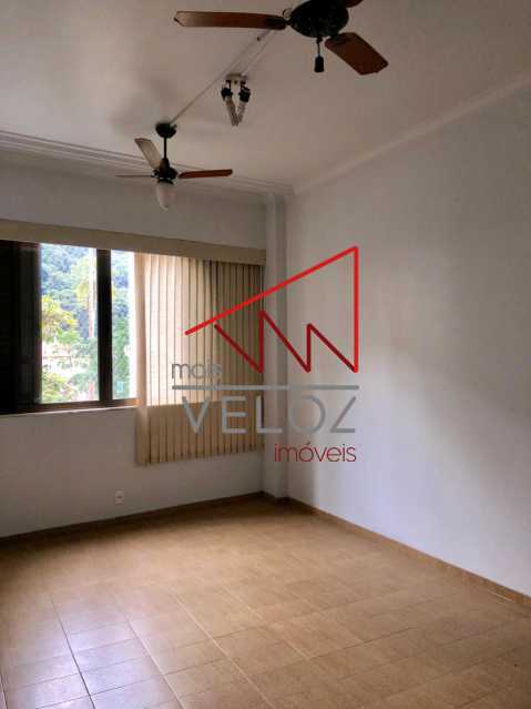 Apartamento à venda com 3 quartos, 170m² - Foto 4