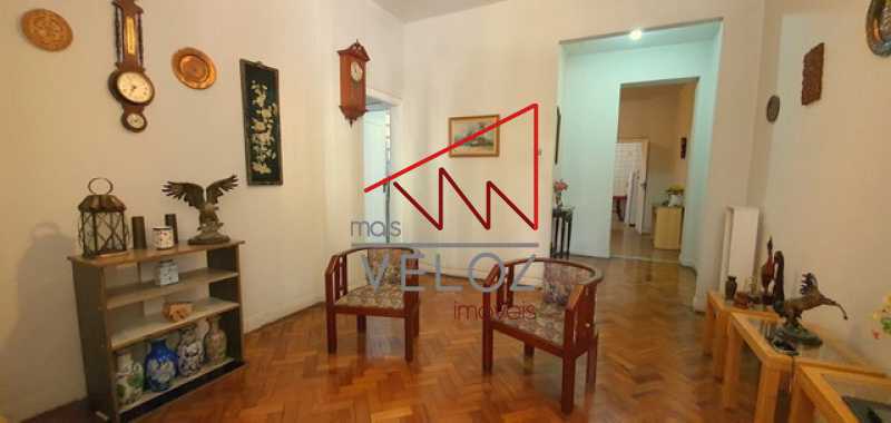 Apartamento à venda com 3 quartos, 94m² - Foto 2