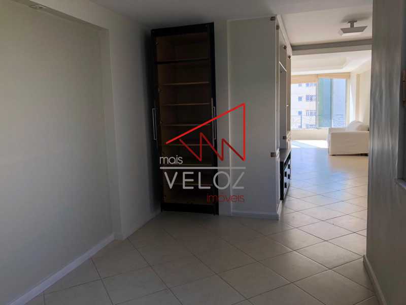 Apartamento à venda com 3 quartos, 160m² - Foto 8