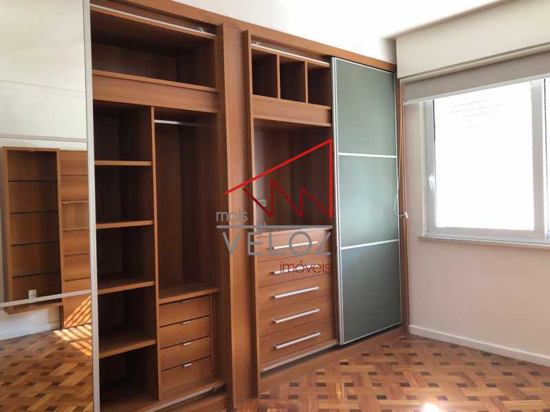 Apartamento à venda com 3 quartos, 160m² - Foto 11