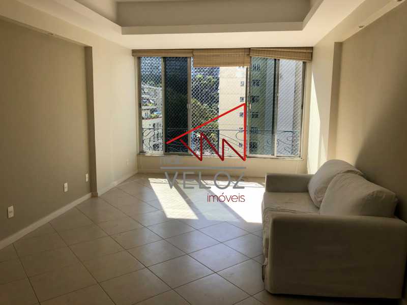 Apartamento à venda com 3 quartos, 160m² - Foto 1