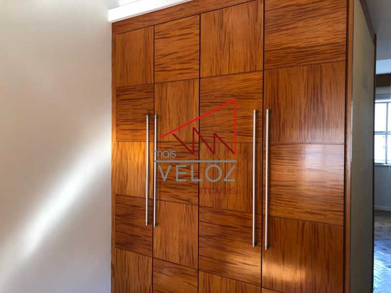 Apartamento à venda com 3 quartos, 160m² - Foto 16