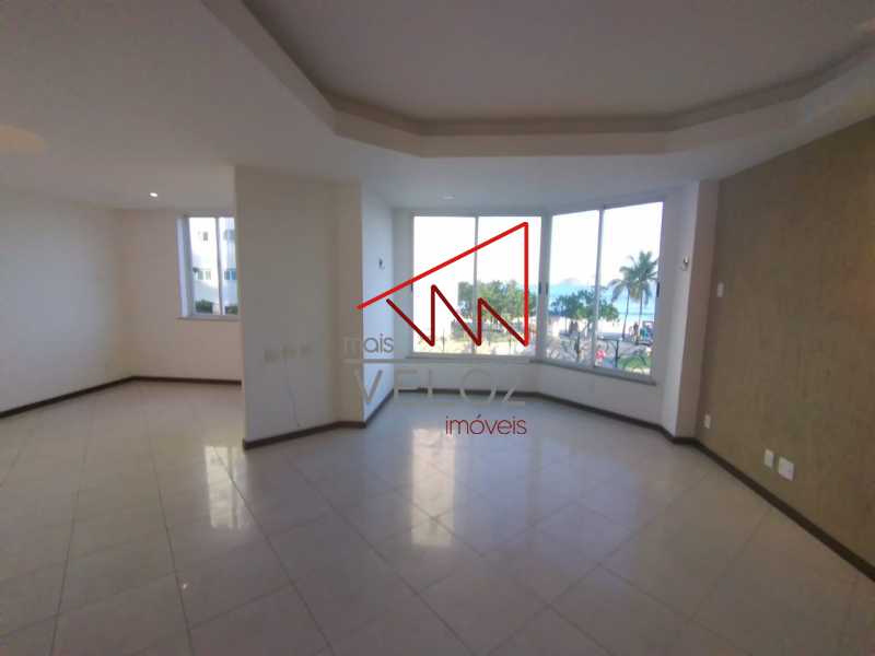 Apartamento à venda com 4 quartos, 200m² - Foto 4