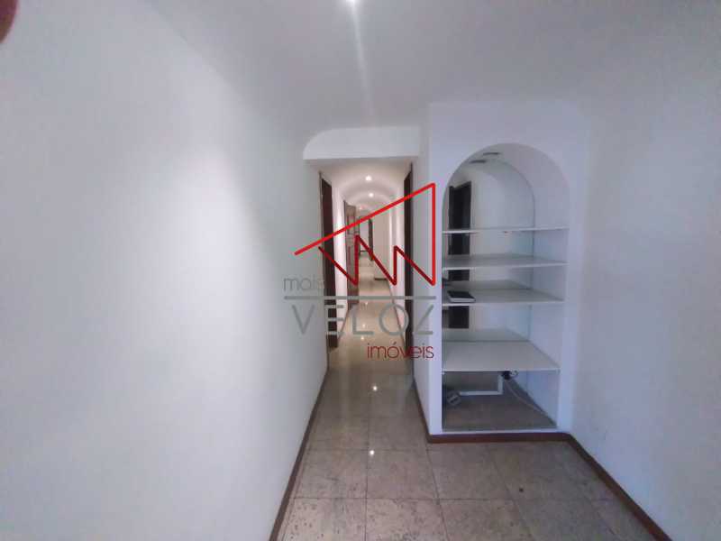 Apartamento à venda com 4 quartos, 200m² - Foto 6