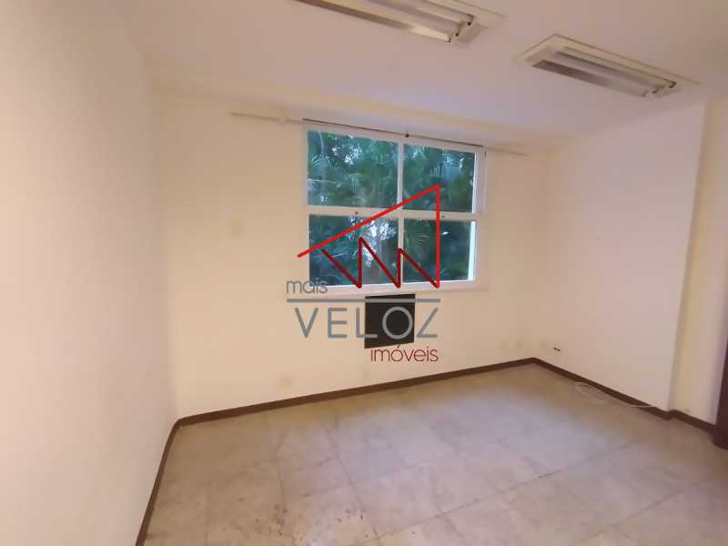 Apartamento à venda com 4 quartos, 200m² - Foto 10