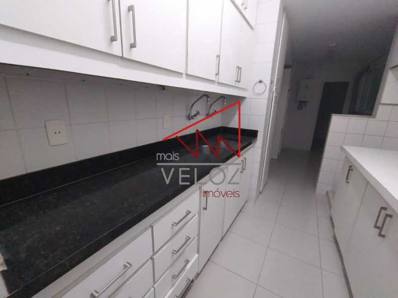 Apartamento à venda com 4 quartos, 200m² - Foto 20