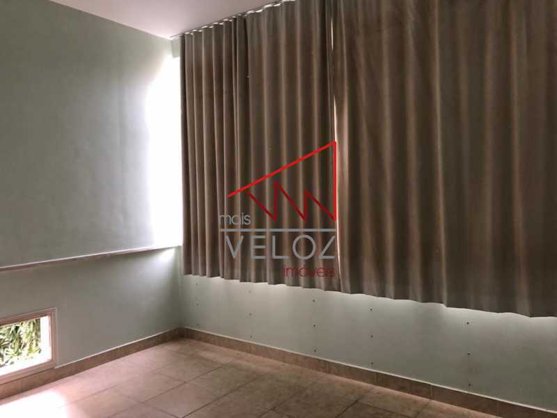 Apartamento à venda com 3 quartos, 210m² - Foto 11