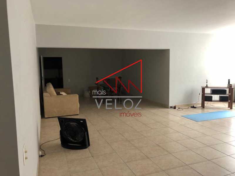 Apartamento à venda com 3 quartos, 210m² - Foto 18