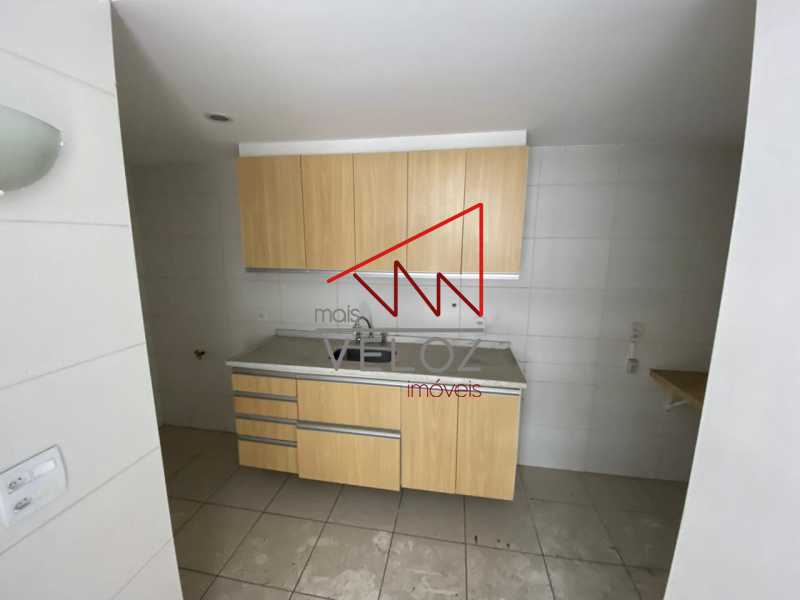 Apartamento à venda com 3 quartos, 95m² - Foto 13