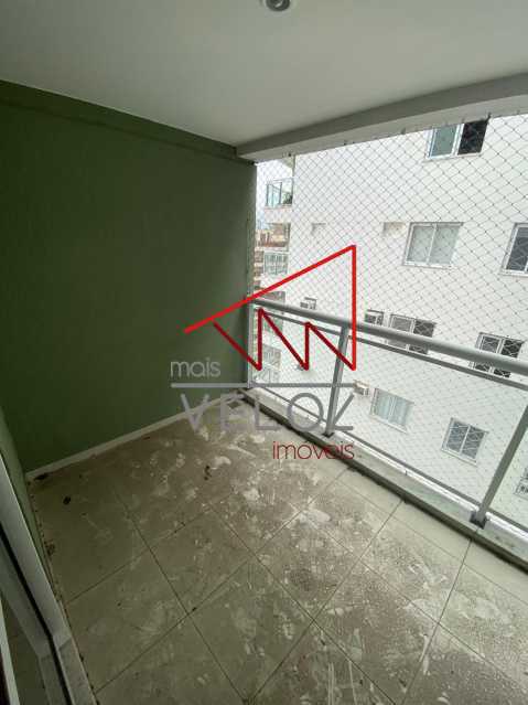 Apartamento à venda com 3 quartos, 95m² - Foto 3