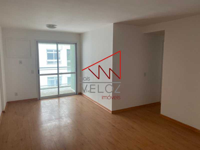 Apartamento à venda com 3 quartos, 95m² - Foto 2