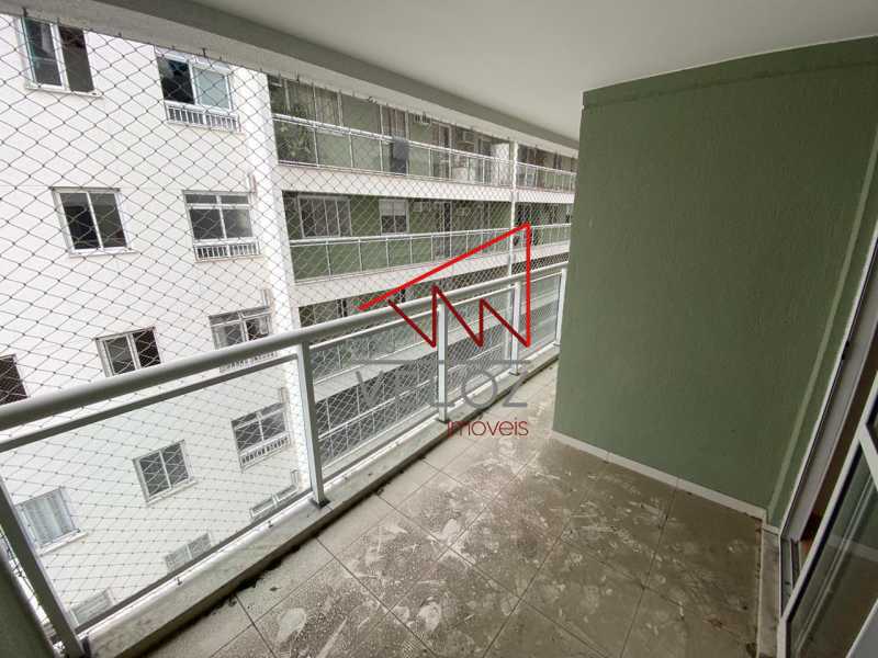 Apartamento à venda com 3 quartos, 95m² - Foto 1