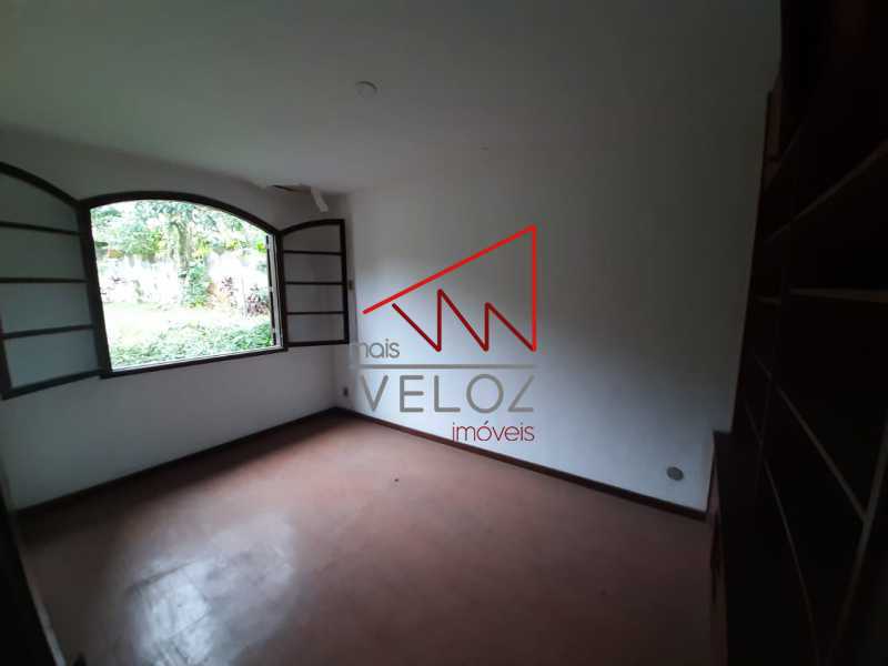 Casa à venda com 3 quartos, 320m² - Foto 28