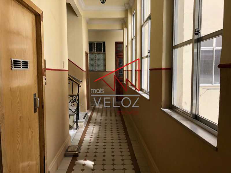 Apartamento à venda com 2 quartos, 45m² - Foto 11