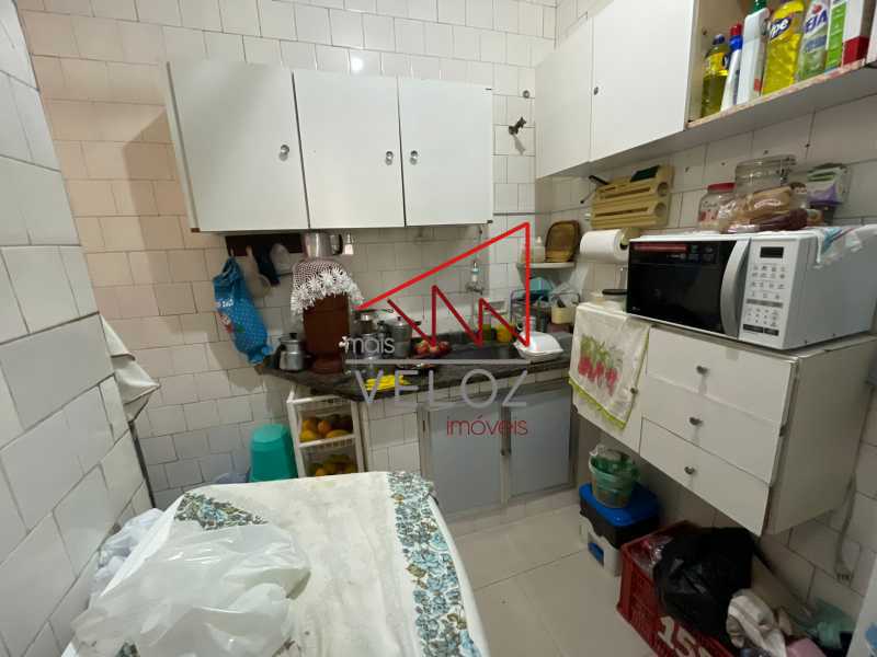 Apartamento à venda com 2 quartos, 64m² - Foto 13