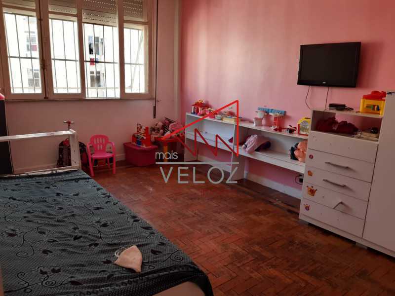 Apartamento à venda com 4 quartos, 210m² - Foto 12