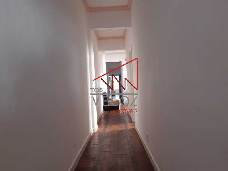 Apartamento à venda com 4 quartos, 210m² - Foto 9