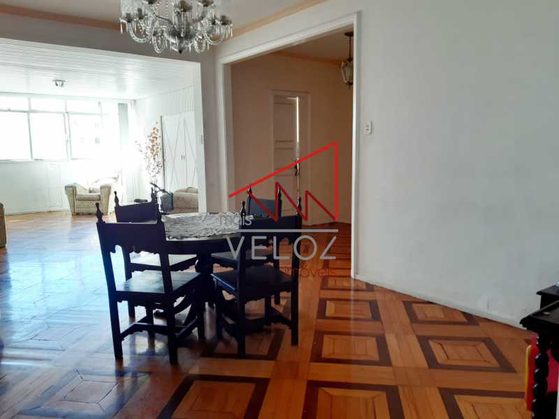 Apartamento à venda com 4 quartos, 210m² - Foto 6