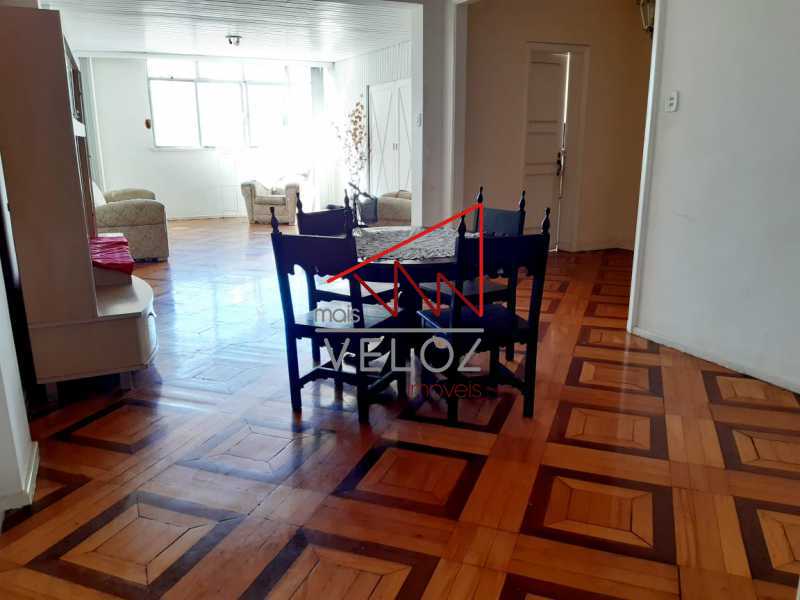 Apartamento à venda com 4 quartos, 210m² - Foto 8