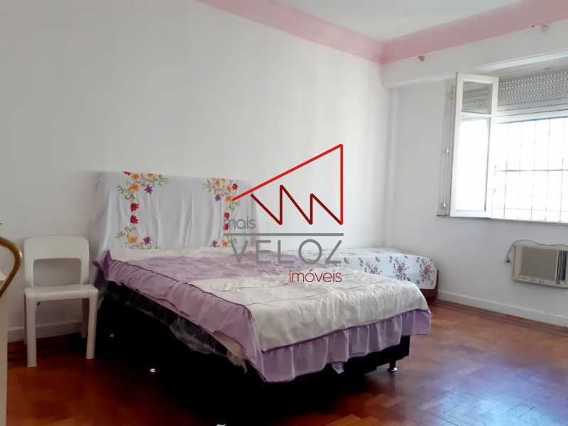 Apartamento à venda com 4 quartos, 210m² - Foto 18