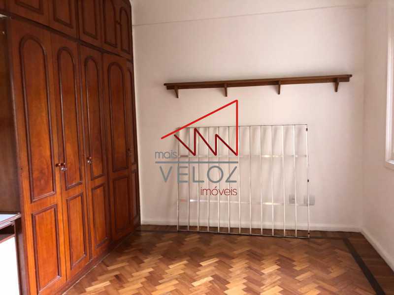 Apartamento à venda com 3 quartos, 192m² - Foto 13