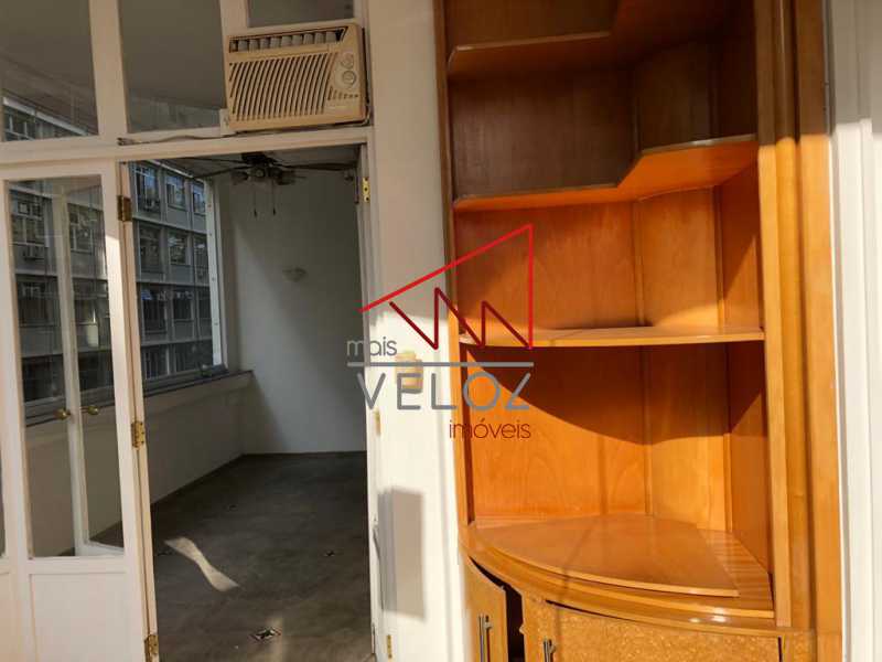 Apartamento à venda com 3 quartos, 192m² - Foto 10