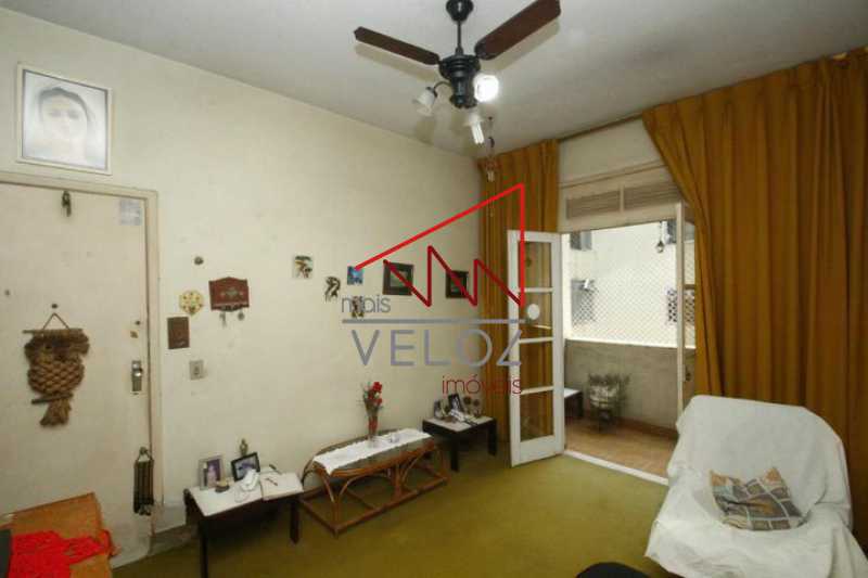 Apartamento à venda com 2 quartos, 70m² - Foto 2