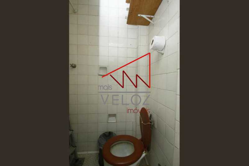 Apartamento à venda com 2 quartos, 70m² - Foto 19