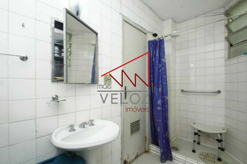 Apartamento à venda com 2 quartos, 70m² - Foto 27