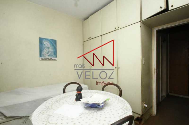 Apartamento à venda com 2 quartos, 70m² - Foto 24