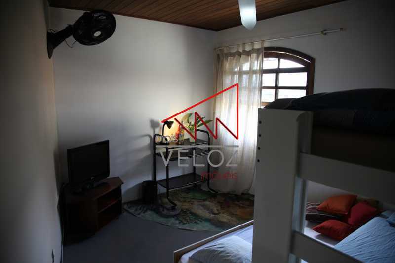 Casa à venda com 4 quartos, 108m² - Foto 14