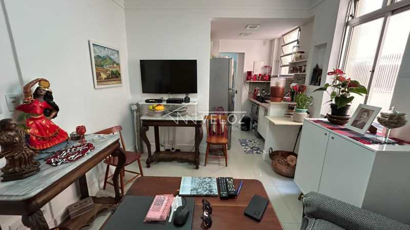 Apartamento à venda com 1 quarto, 30m² - Foto 3