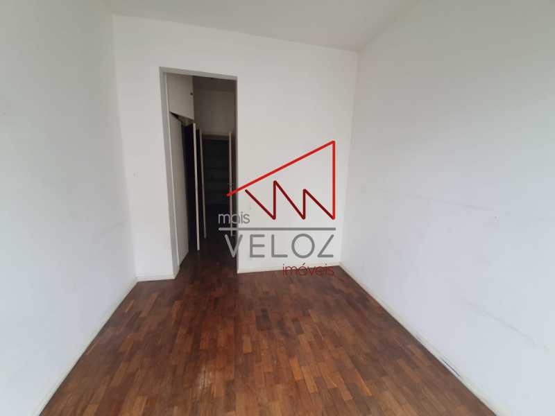 Apartamento à venda com 2 quartos, 90m² - Foto 11