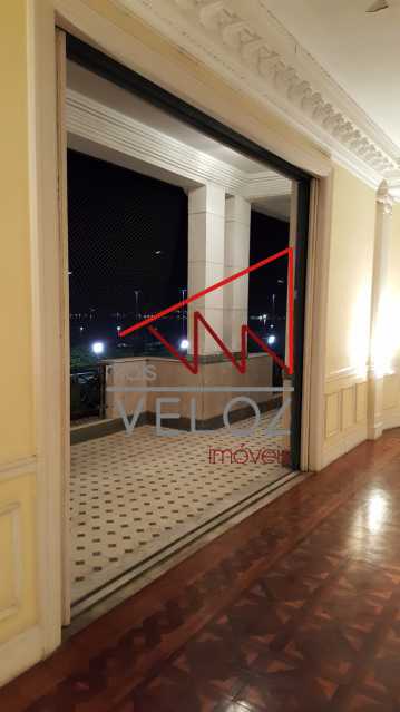 Apartamento à venda com 3 quartos, 400m² - Foto 7