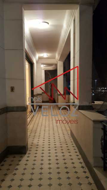 Apartamento à venda com 3 quartos, 400m² - Foto 6