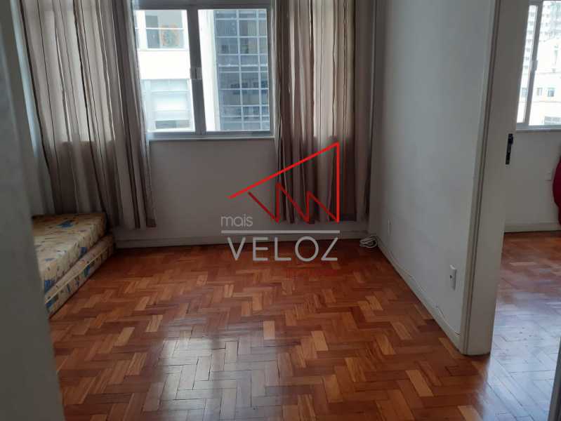 Apartamento à venda com 1 quarto, 31m² - Foto 8