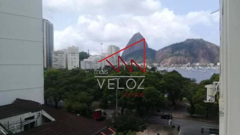 Apartamento à venda com 1 quarto, 32m² - Foto 1