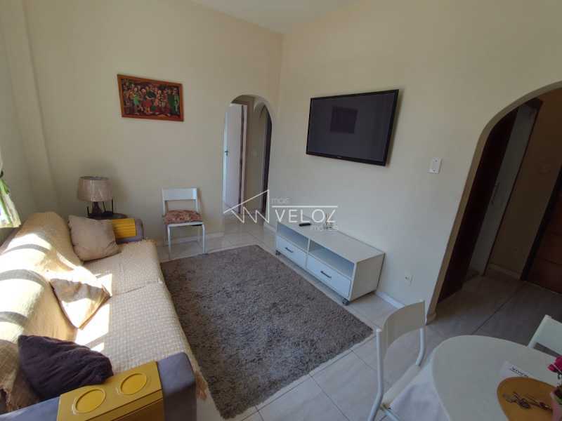 Apartamento à venda com 2 quartos, 62m² - Foto 4