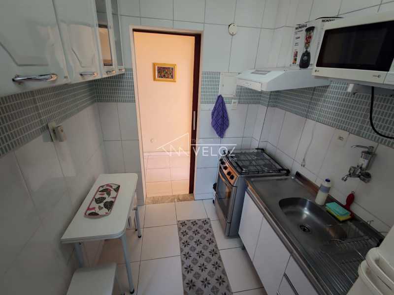 Apartamento à venda com 2 quartos, 62m² - Foto 16