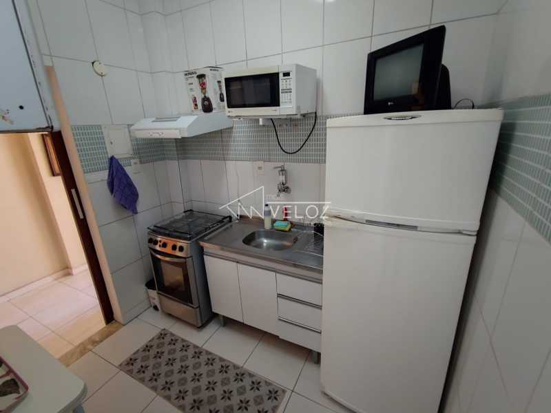 Apartamento à venda com 2 quartos, 62m² - Foto 18