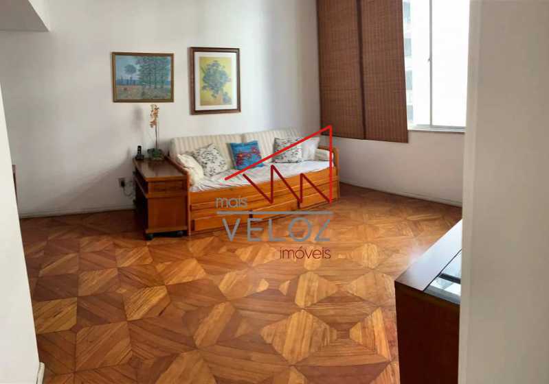 Apartamento à venda com 2 quartos, 75m² - Foto 4