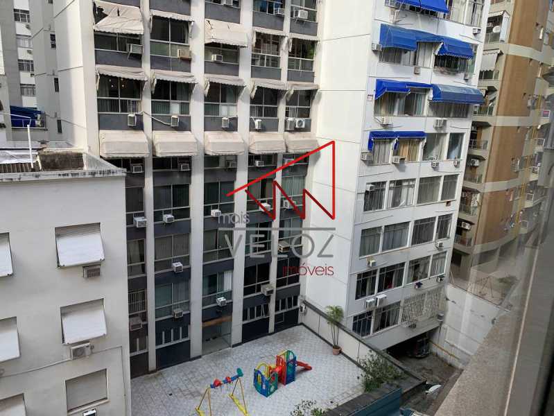 Apartamento à venda com 2 quartos, 75m² - Foto 17