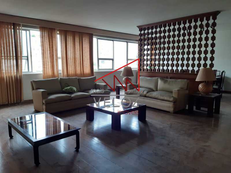 Apartamento à venda com 4 quartos, 251m² - Foto 2