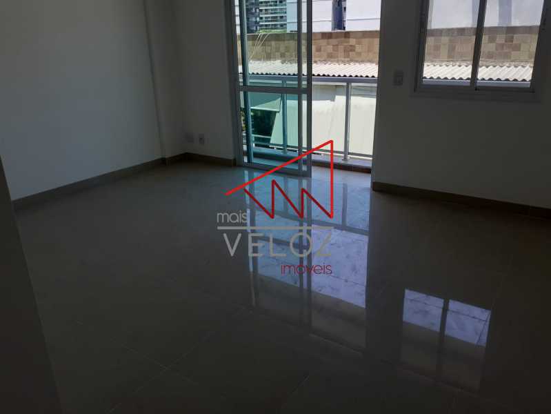 Apartamento à venda com 3 quartos, 98m² - Foto 12