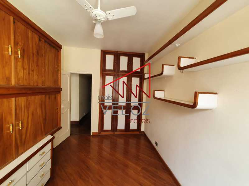 Apartamento à venda com 3 quartos, 150m² - Foto 8