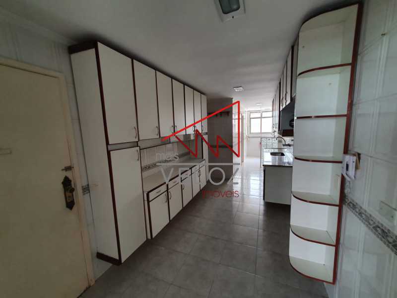 Apartamento à venda com 3 quartos, 150m² - Foto 10