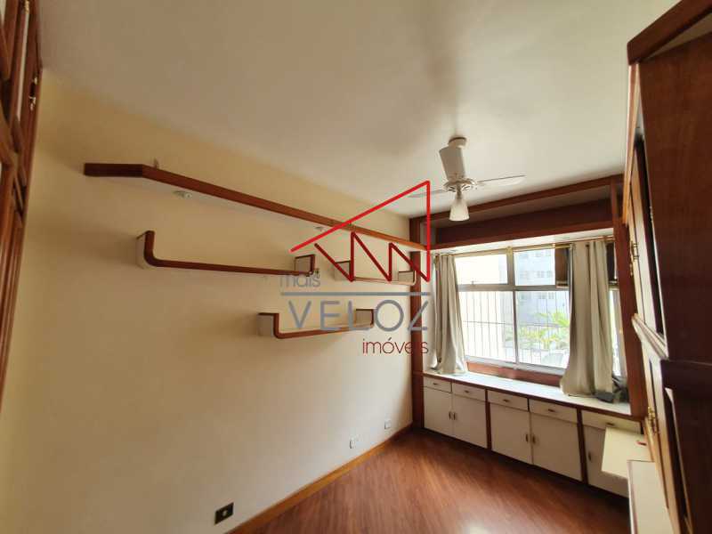 Apartamento à venda com 3 quartos, 150m² - Foto 19