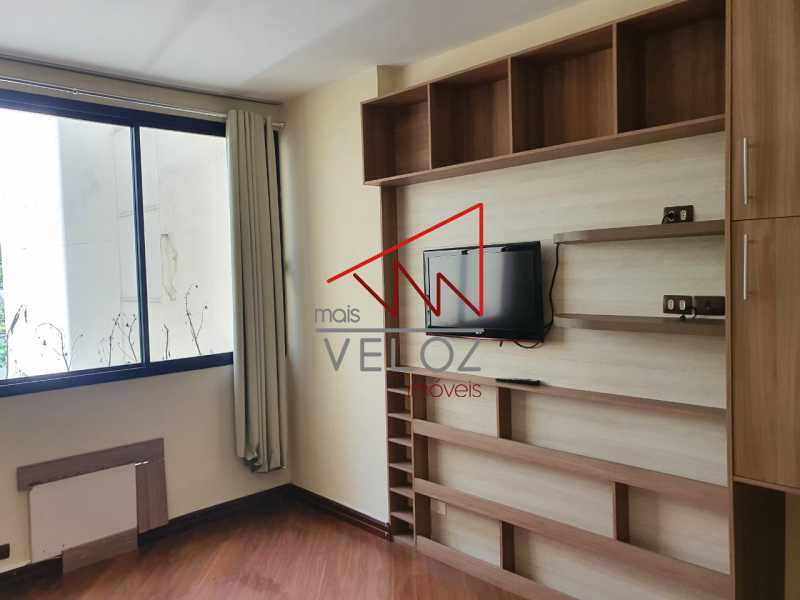 Apartamento à venda com 3 quartos, 150m² - Foto 27